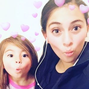 Meet your Posher, Elizabeth